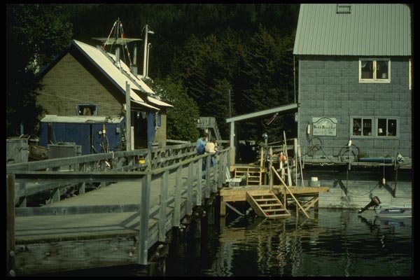 044086 Wharf A4 Photo Print