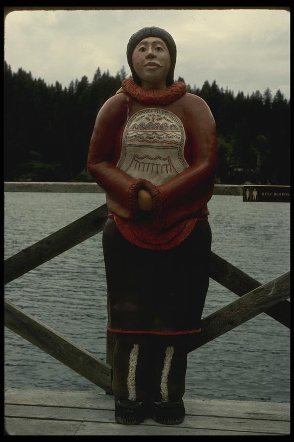 044091 Wooden Statue A4 Photo Print