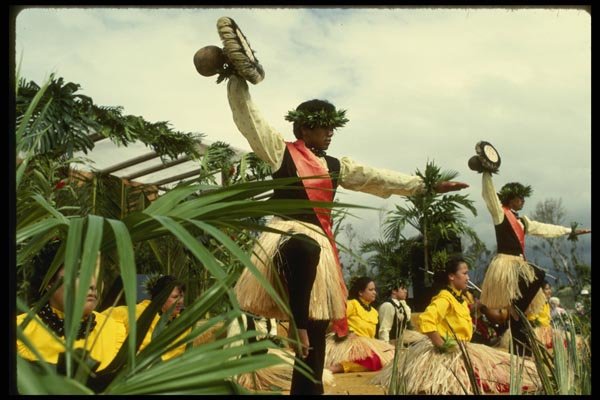 046098 May Day Hula Contest Princeville, Kauai A4 Photo Print