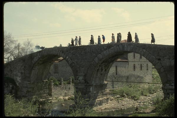 047015 Women Crossing Roman Bridge A4 Photo Print