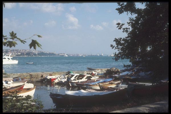 047100 Istanbul Harbor A4 Photo Print