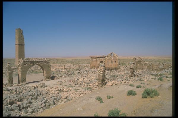 047177 Tower And Arch At Harran A4 Photo Print