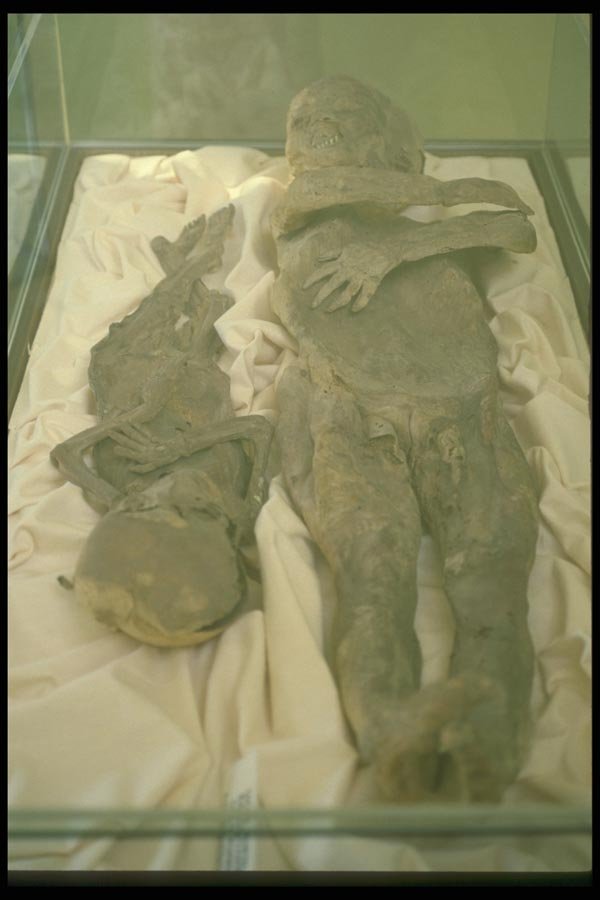 047179 Lady Mummy With Infant Kayseri Museum A4 Photo Print