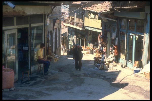 047185 Village Scene, Central Highlands A4 Photo Print