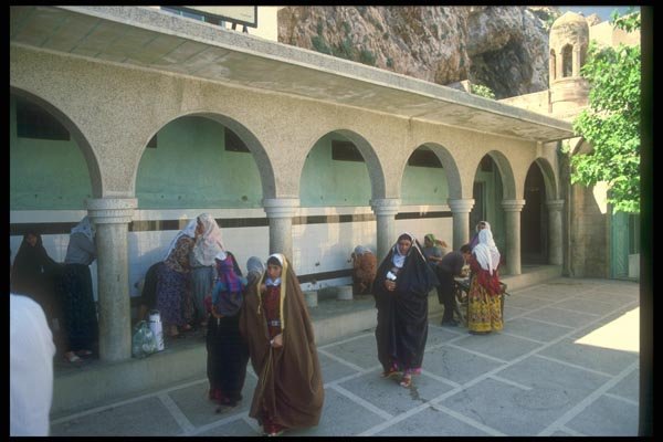 047192 Ladies Washing Before Entering Mosque A4 Photo Print