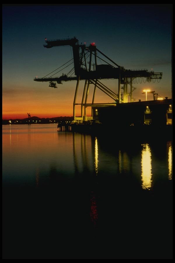 048042 Crane At Sunset Oakland A4 Photo Print