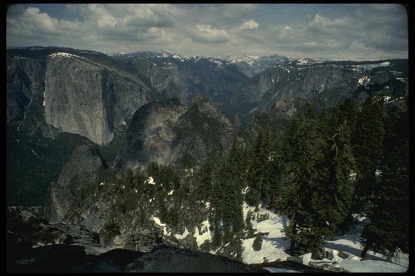 050073 Yosemite Valley And Sierra Nevada From Dewey Point, Winter A4 Photo Print