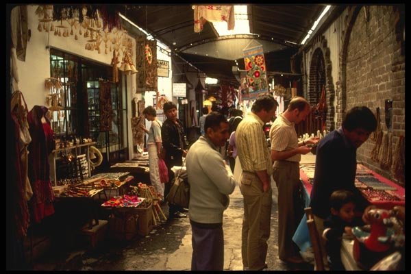 053055 La Ciudadela Crafts Market A4 Photo Print