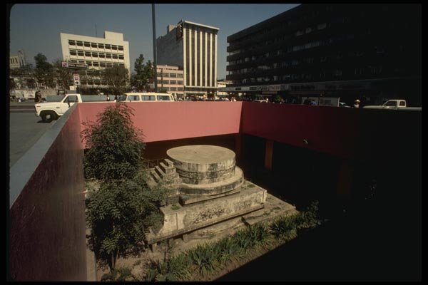 053080 Aztec Altar Found During Construction Of Metro A4 Photo Print