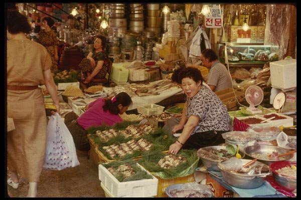 055099 Seoul Tongdaemun Market A4 Photo Print