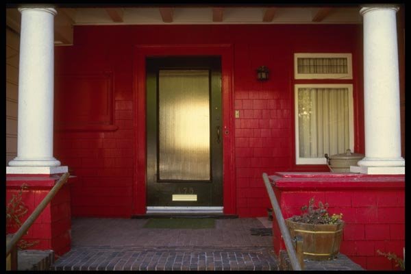 059067 White Columns, Red Walls A4 Photo Print