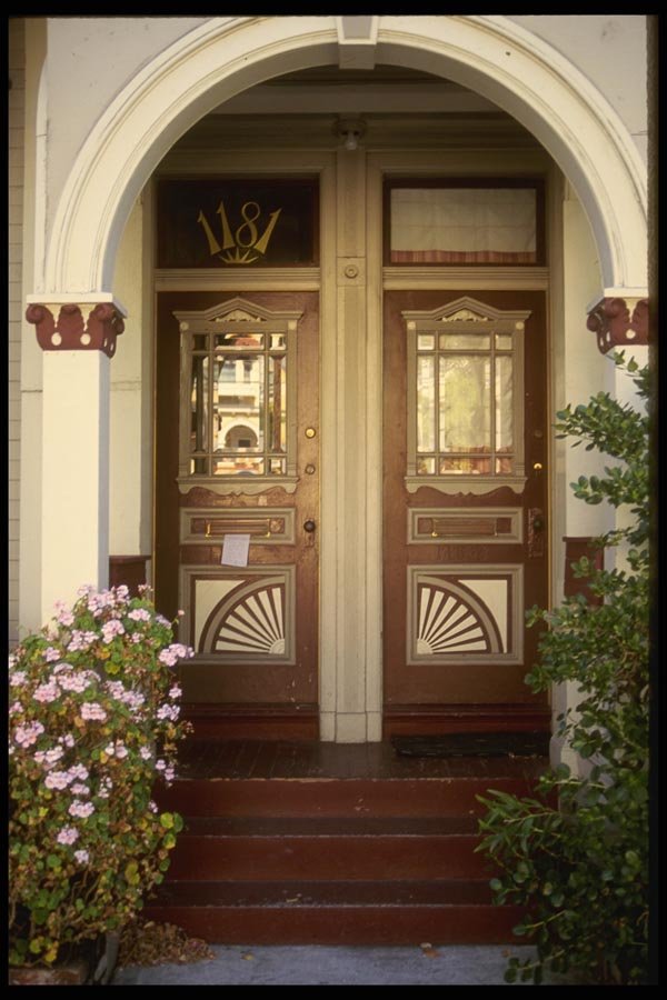 059088 Arch Over Two Doors A4 Photo Print
