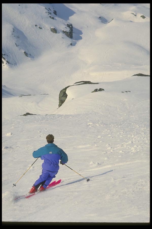 060014 Skiing The Steeps A4 Photo Print