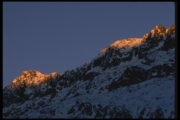 060055 Morning Sunrise Reflecting Off The Mountains A4 Photo Print