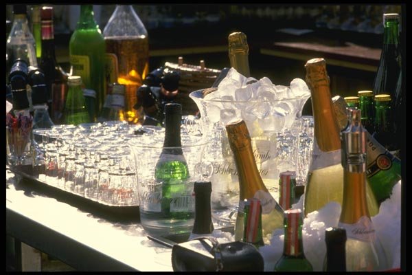060065 Lunch Time Refreshments Liquor A4 Photo Print