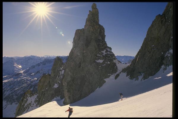 060074 Among The Peaks, Graubundner Ski Route A4 Photo Print