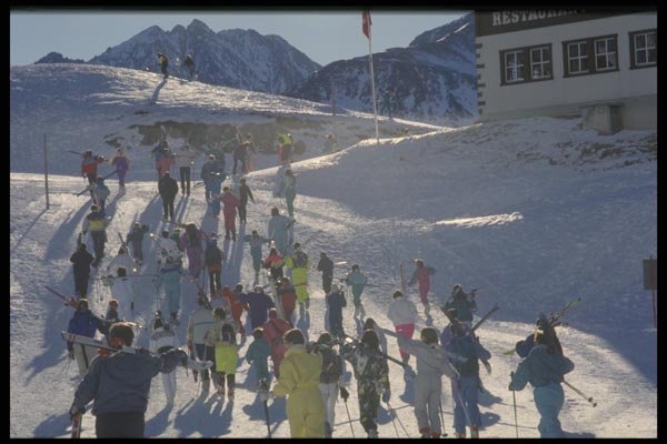 060085 Skiers From Train At Operalppass A4 Photo Print