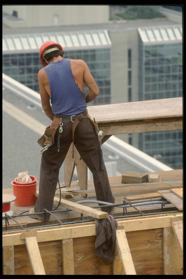 063070 Construction Worker High Above The City A4 Photo Print