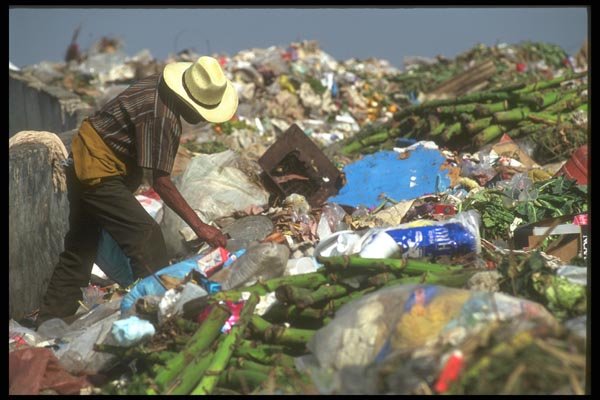 064032 Garbage Dump, Oaxaca A4 Photo Print