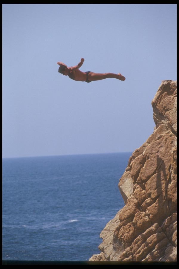 064084 Swan Dive, Acapulco Cliff Divers A4 Photo Print