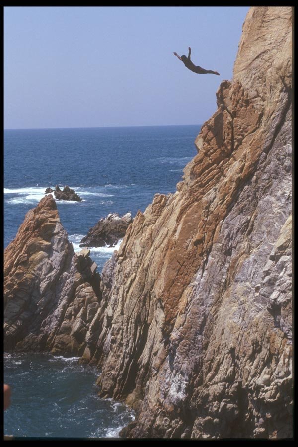064085 Cliff, Water And Diver Acapulco A4 Photo Print