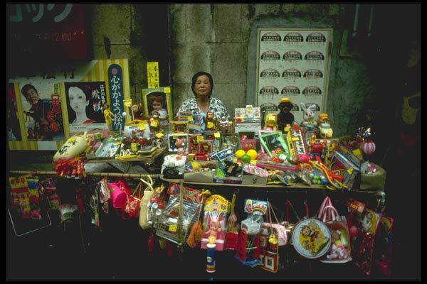 065091 Street Vendor A4 Photo Print