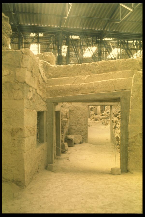 067021 Archaeological Discoveries At Akrotiri A4 Photo Print