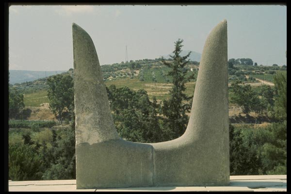 067034 Horn Symbol Palace Of Minos, Crete A4 Photo Print