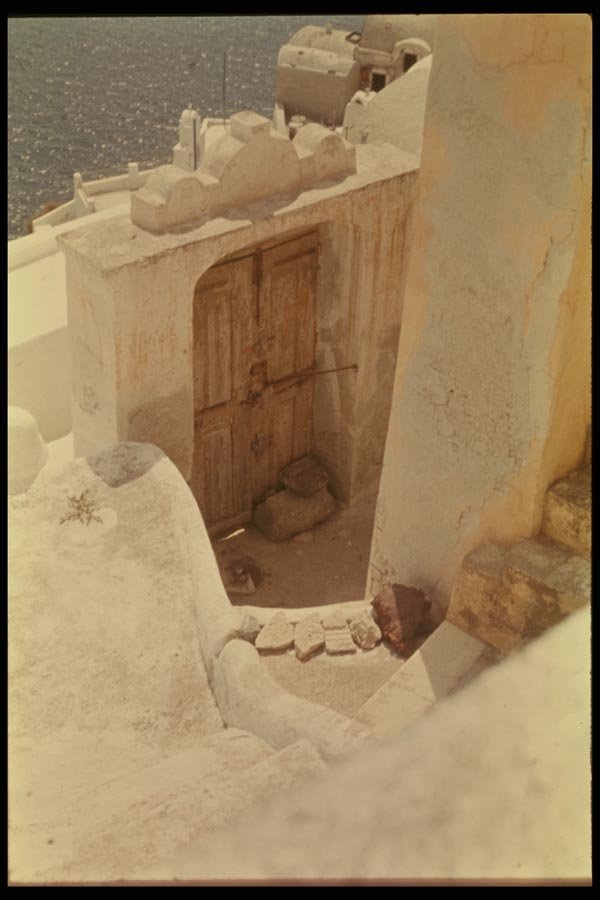 067069 Doorway To The Sea, Thera A4 Photo Print