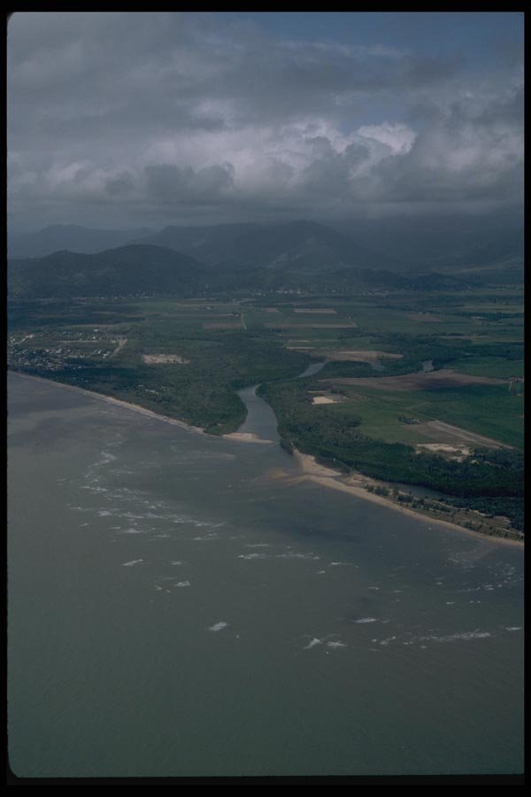 069028 Approaching Cairns Queensland A4 Photo Print