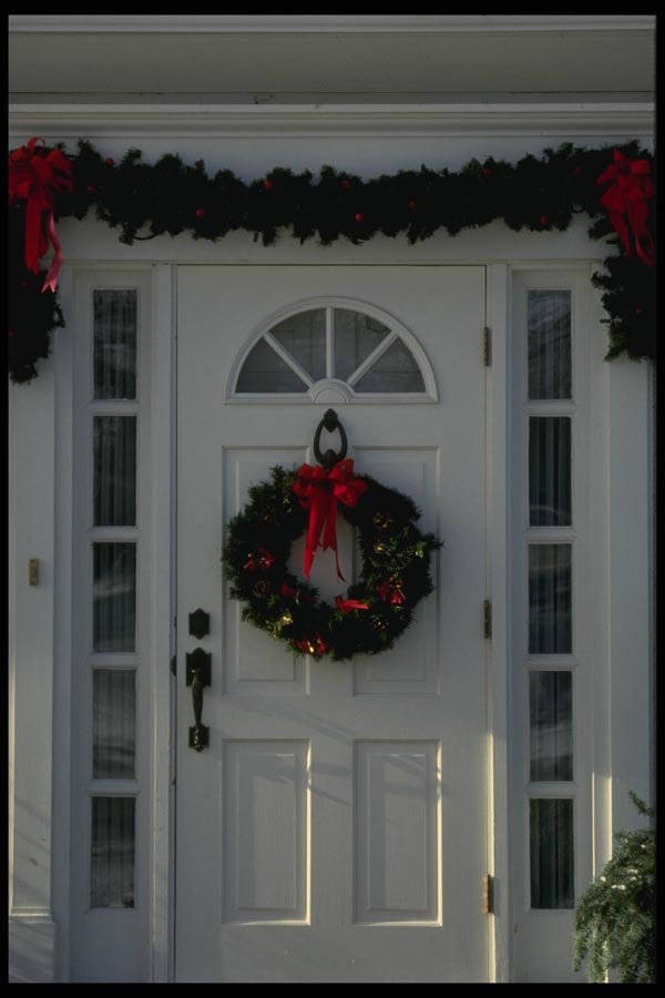 072051 Christmas House Front A4 Photo Print