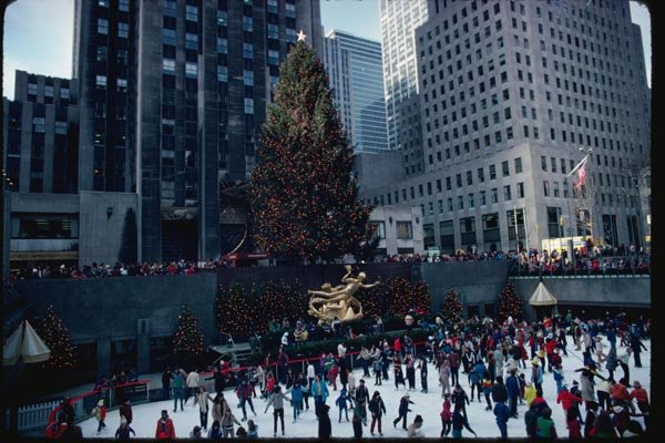 074031 Rockefeller Skating Rink A4 Photo Print