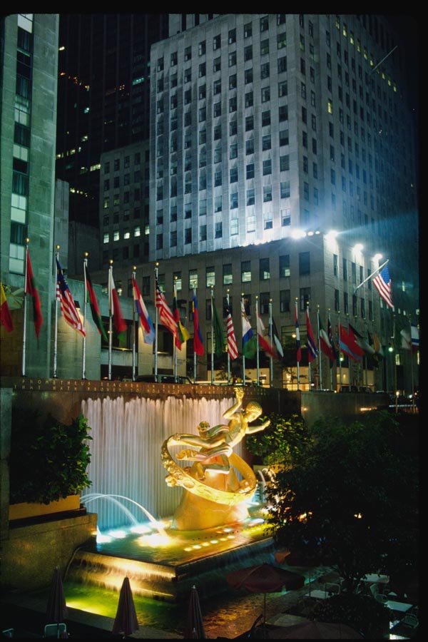 074072 Rockefeller Center At Night A4 Photo Print