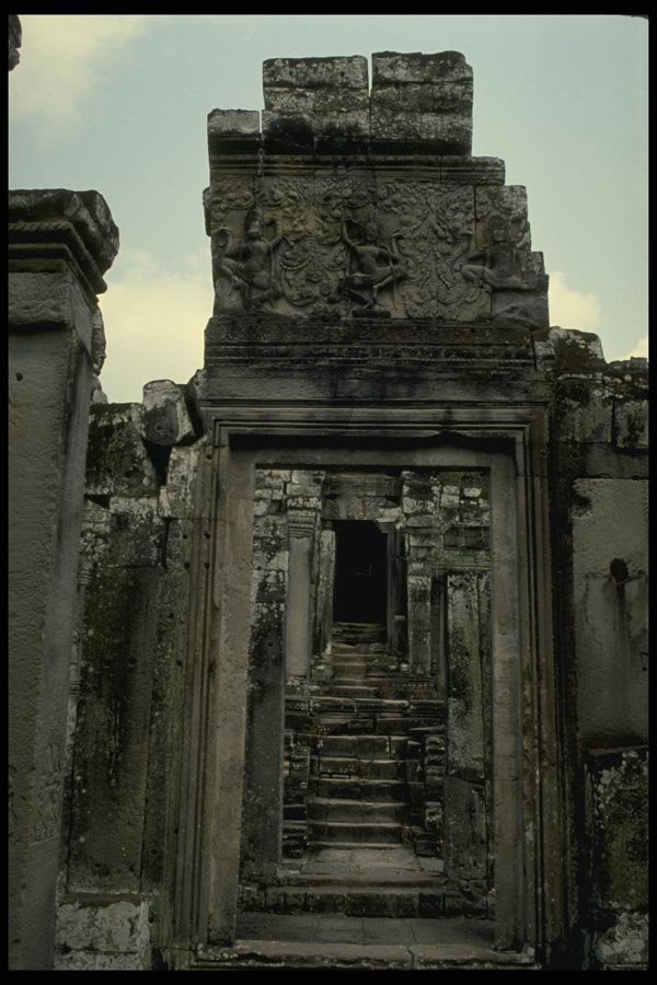 076005 Entrance To Khmer Temple Ruins A4 Photo Print