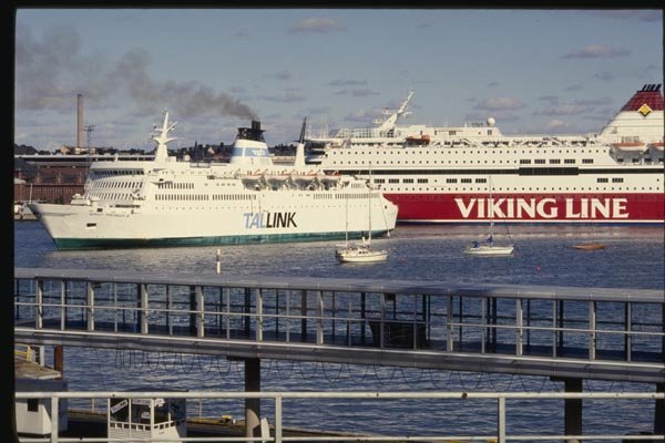078019 Cruise Boat In The Bay, Helsinki A4 Photo Print