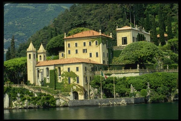 079073 Villa On The Shore Of Como Lake, Murano A4 Photo Print