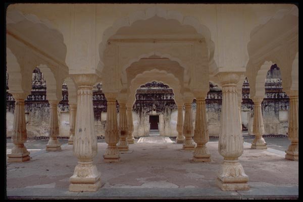 080052 Amber Palace A4 Photo Print