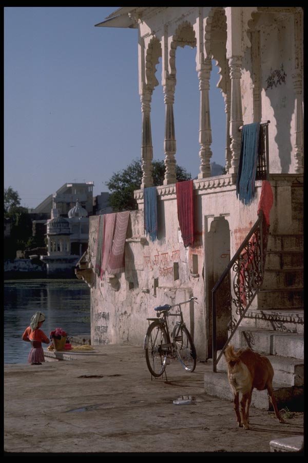 080087 Udaipur, By The Lake A4 Photo Print