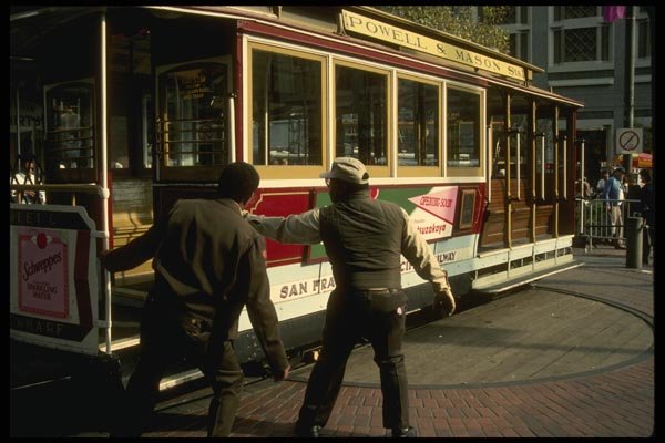 082044 Cable Car Turn around Powell And Market Streets A4 Photo Print
