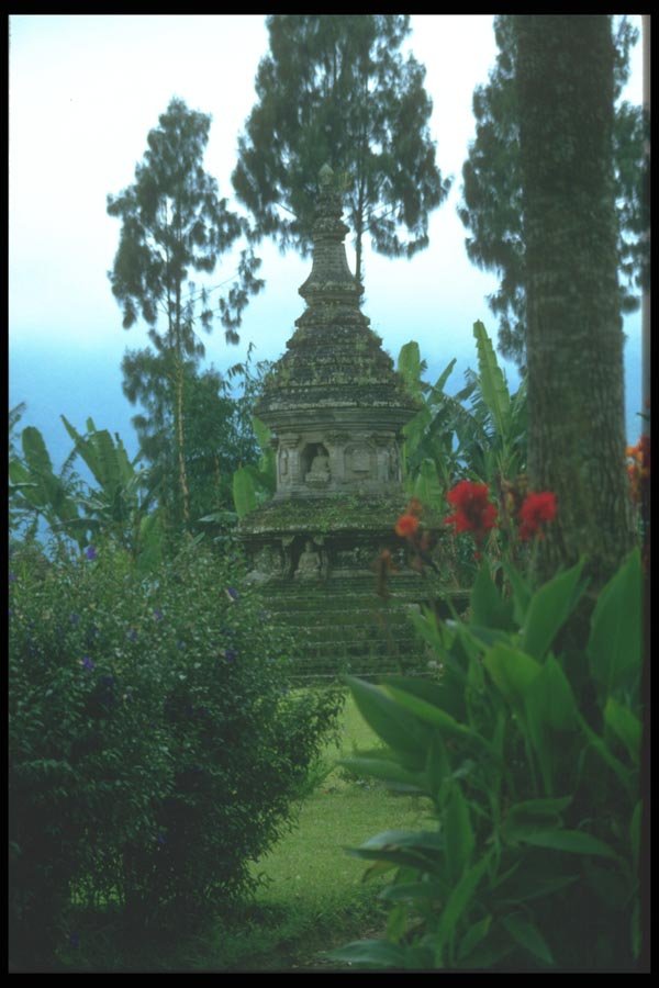 083004 Hindu Stupa, Bedugal A4 Photo Print