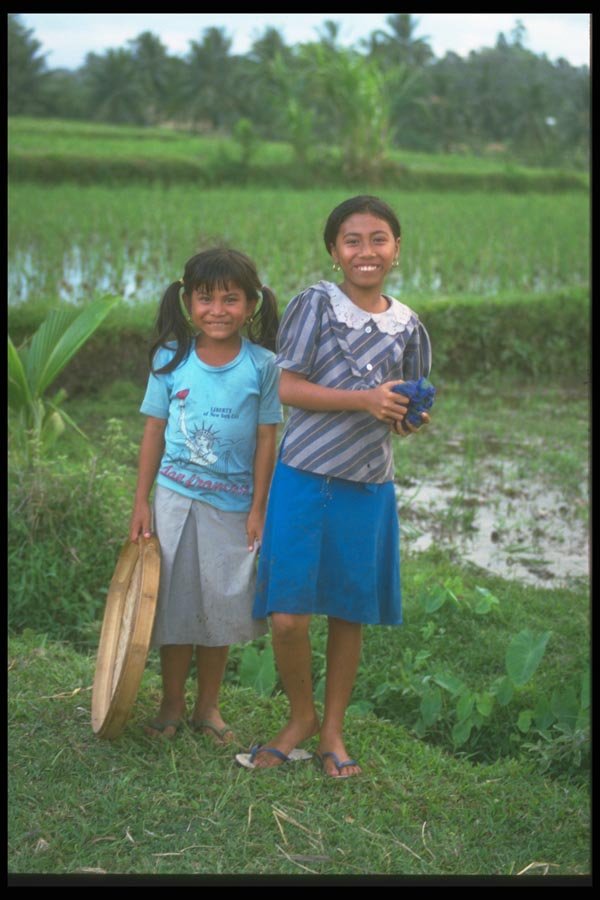 083056 Young Girls, Bedulu A4 Photo Print
