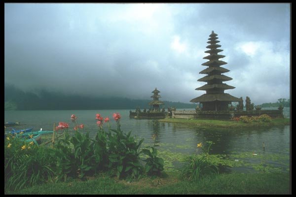 083078 Lake Temple At Candi Kluning, Lake Bratan A4 Photo Print