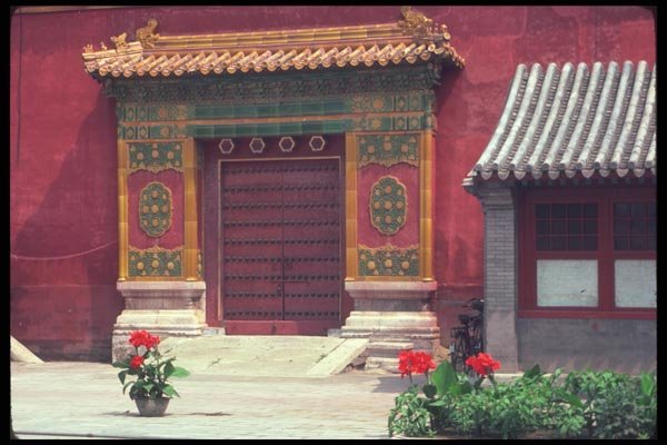 085014 Doorway Beijing A4 Photo Print