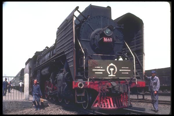 085033 Train Engine, Northern China A4 Photo Print