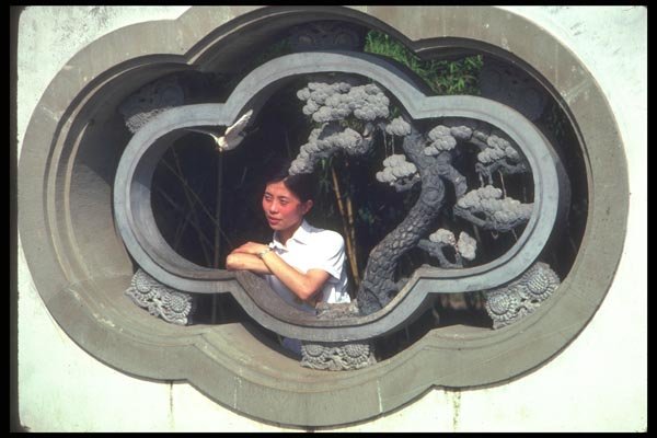 085079 Woman In Window, Hang Chow A4 Photo Print
