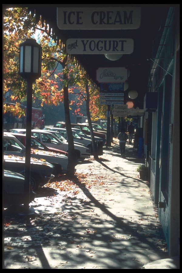 086093 Ashland, Downtown A4 Photo Print