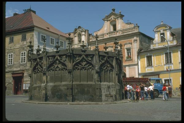 088035 Kutna Hora, 15th Century Gothic Fountain A4 Photo Print