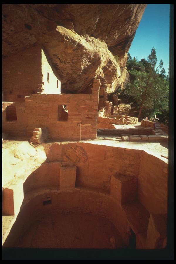 089006 Kiva At Edge A4 Photo Print