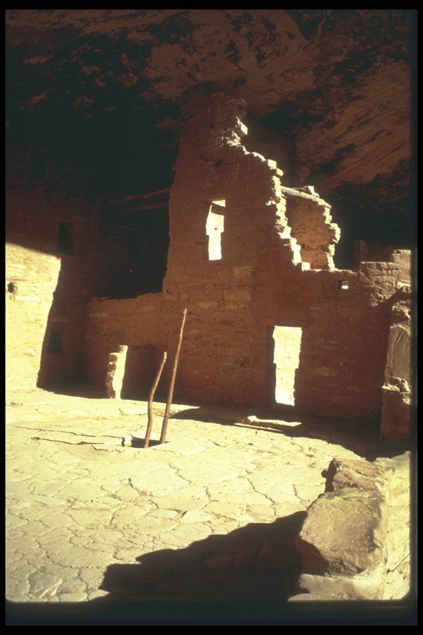 089008 Covered Kiva, One Ladder A4 Photo Print