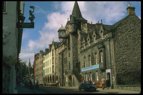 092000 Edinburgh, Canongate Tolisooth Royal Mile A4 Photo Print
